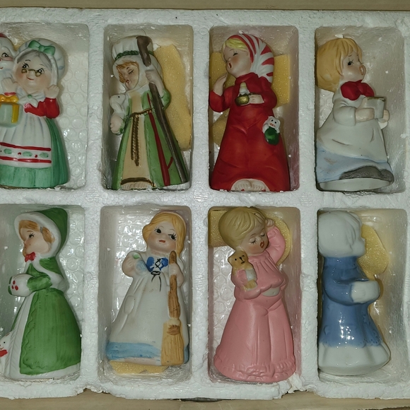 Merri-Bells collection porcelain figurines - Picture 2 of 8